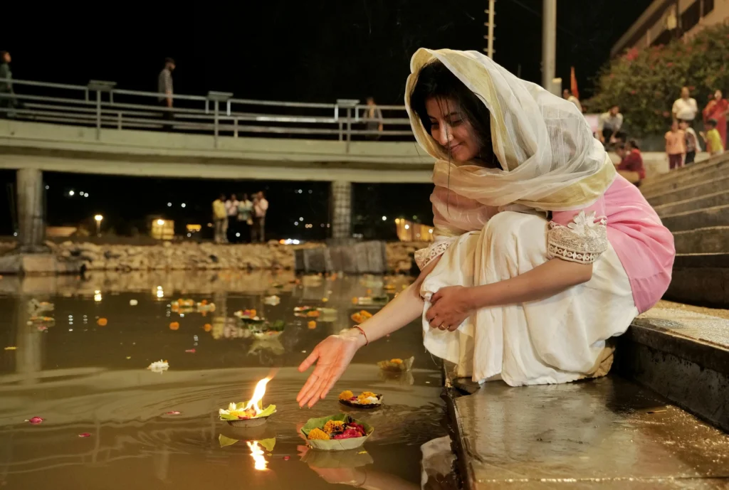 Ganga Arti Service Image